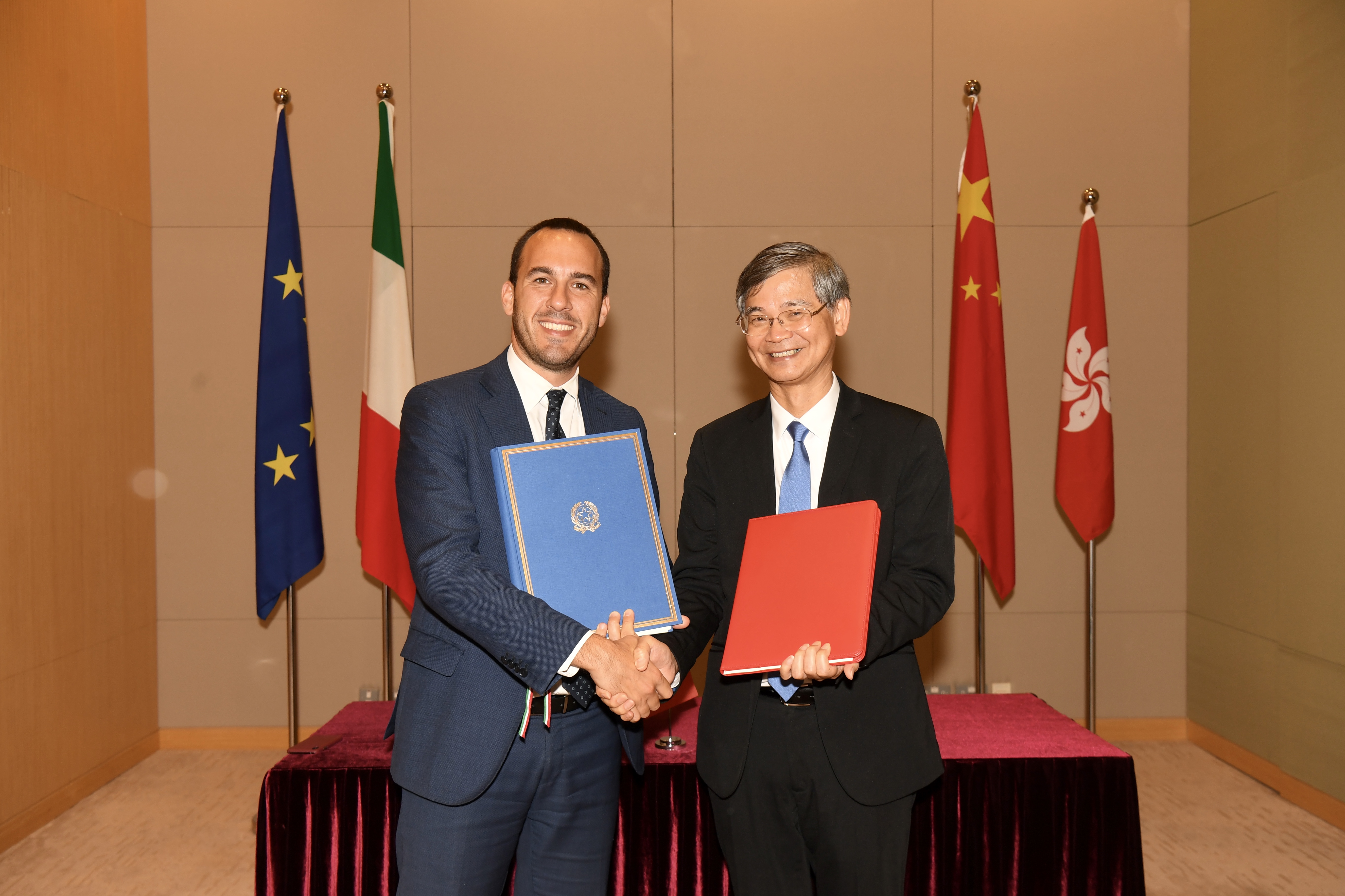 Image 1 for Hong Kong signs Working Holiday Scheme agreement with Italy