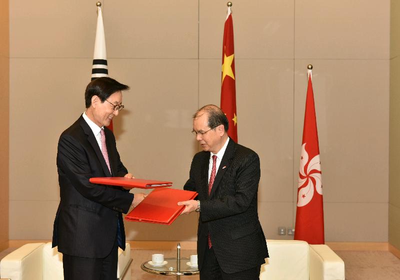 Image 1 for Hong Kong/Korea Working Holiday Scheme annual quota to double Image 1 for Hong Kong/Korea Working Holiday Scheme annual quota to double