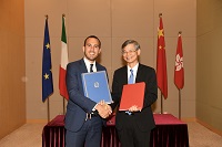 Hong Kong signs Working Holiday Scheme agreement with Italy Hong Kong signs Working Holiday Scheme agreement with Italy